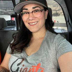 Meet your Posher, Monique